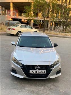 نيسان ألتيما